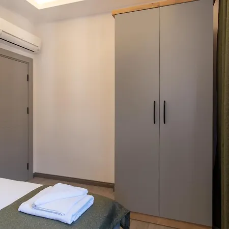 Apartment Silence Garden